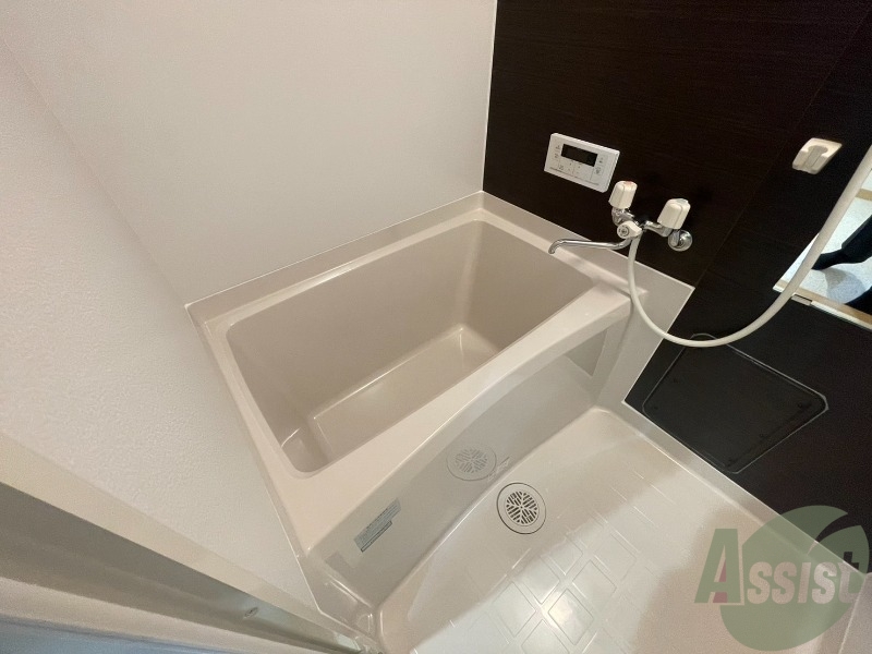 バス・シャワールーム　１人暮らしにはピッタリのサイズ感ですね！