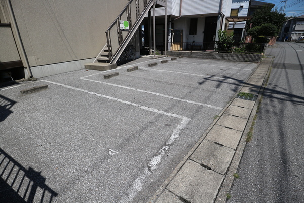 駐車場　平面駐車場です！