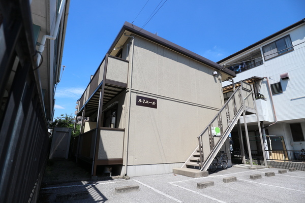 建物外観　南向きです！