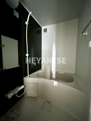 バス・シャワールーム　同物件の別号室の写真となります。現状を優先します。