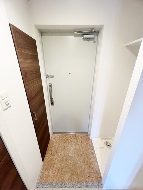 玄関　シューズボックス・室内洗濯機置場