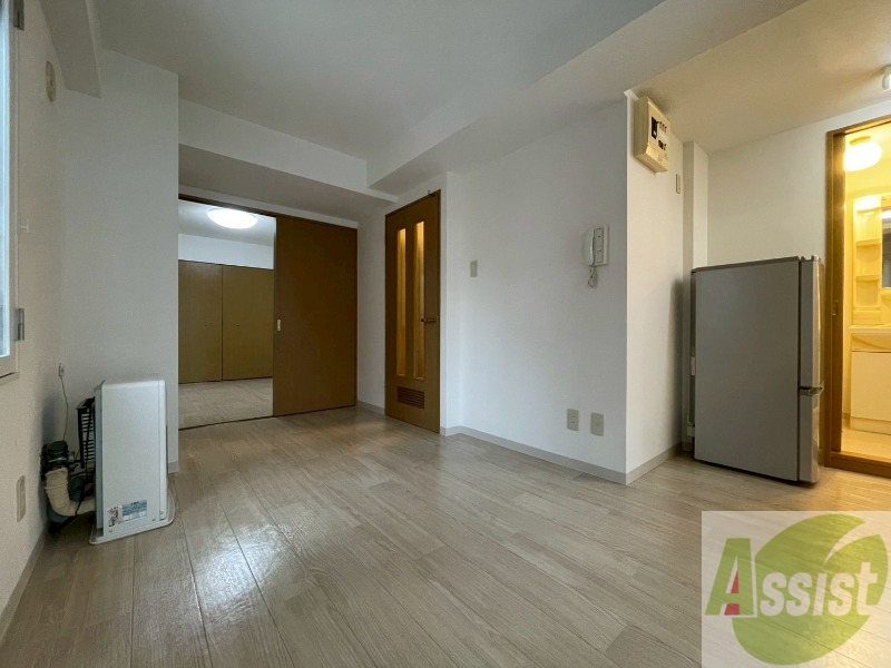 居室・リビング　日当たり良く広々したリビングで快適に過ごせます。