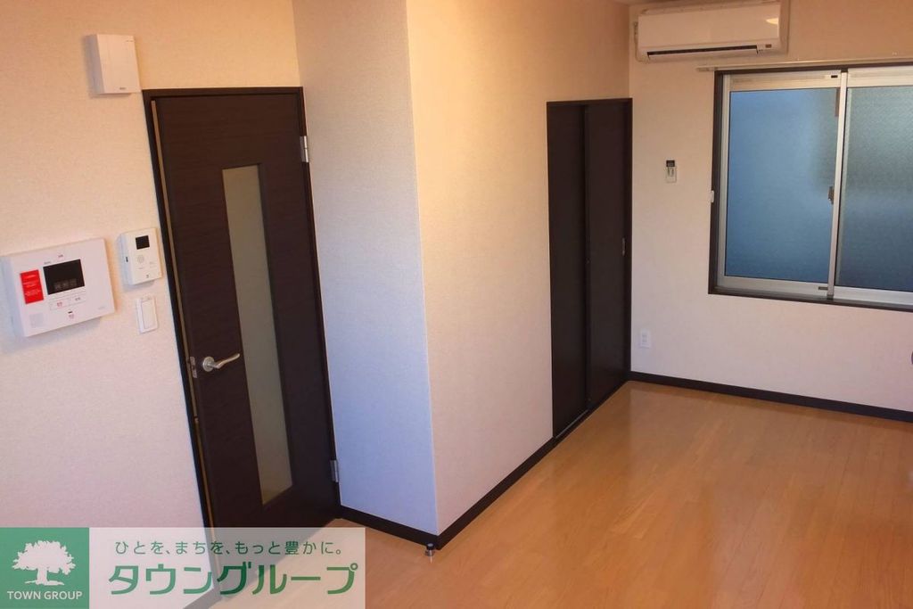 居室・リビング　床材や設備は号室によって異なります。