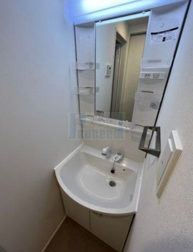 洗面設備　使いやすい独立洗面台☆