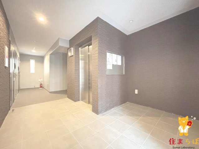 エントランス　「暮らしの設計図は、ここから始まります。」