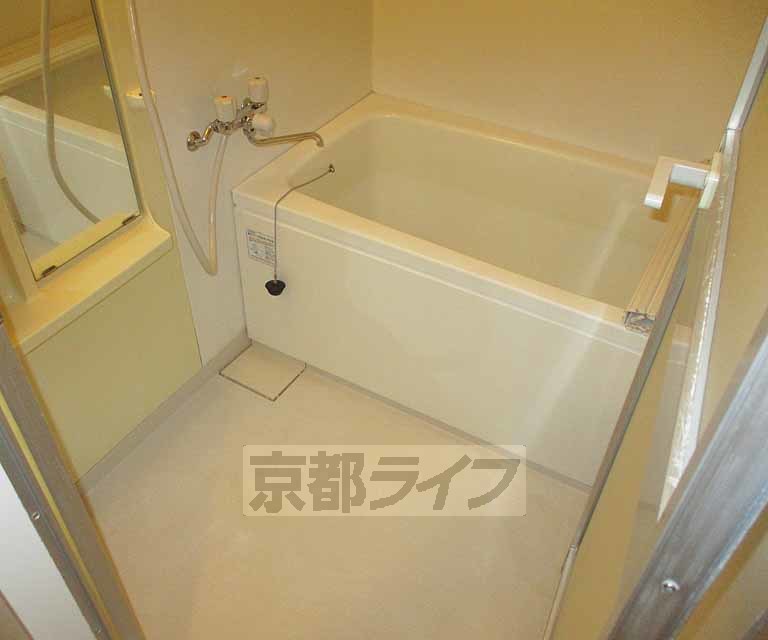 キッチン　広々としたキッチンです。