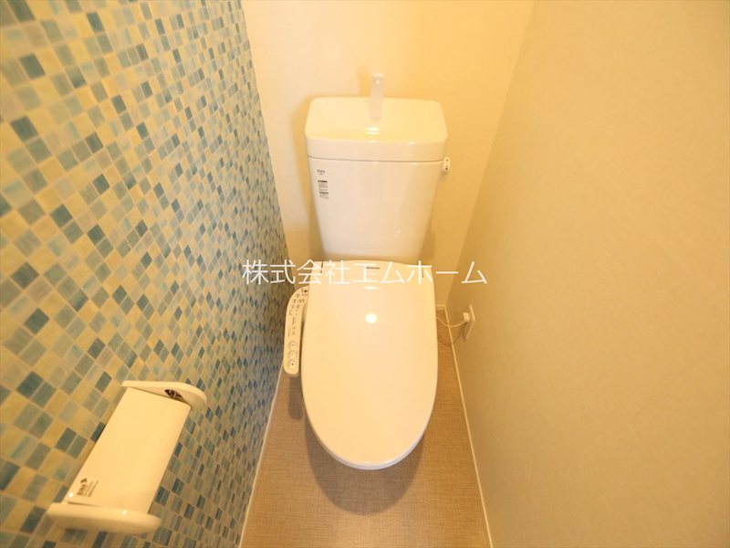 トイレ　温水洗浄暖房便座付トイレ