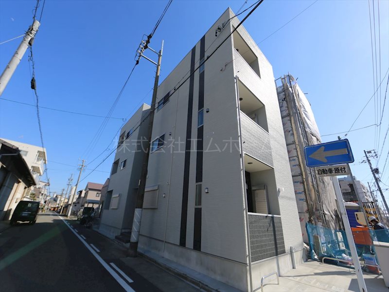 建物外観　外観　オートロック付　宅配ＢＯＸ有り　デザイナーズ