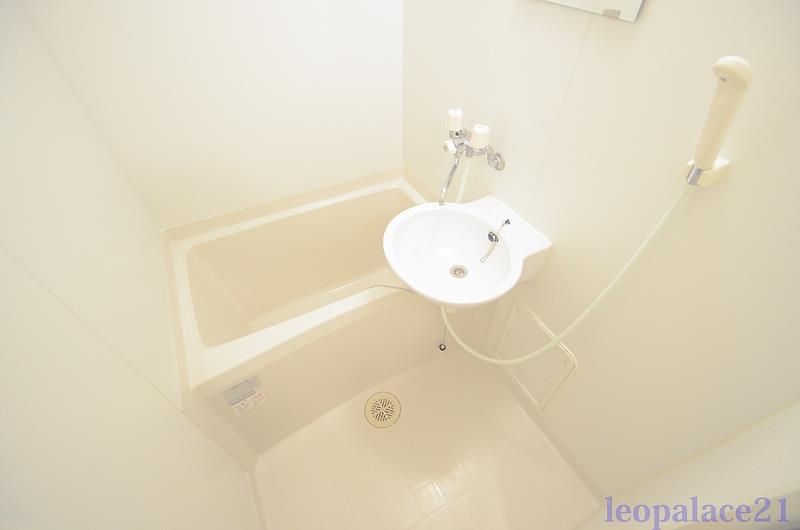 バス・シャワールーム　備品や設備仕様は号室等により異なります現地をご確認下さい。