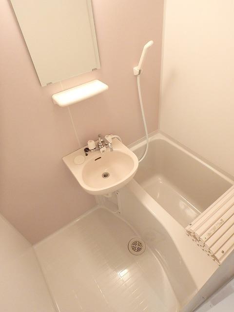 バス・シャワールーム　清潔感のある快適バスルーム♪