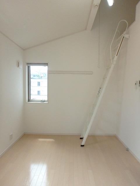 居室・リビング　開放感のあるゆったりとしたお部屋です♪