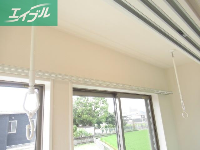 その他設備　室内物干し（イメージ）