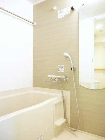 バス・シャワールーム　嬉しい浴室乾燥機付き♪