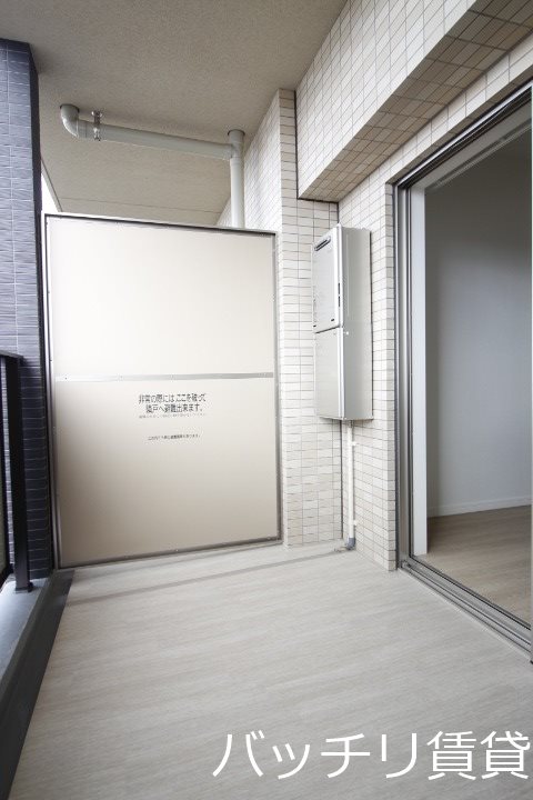 バルコニー　別号室の画像。現況を優先します。