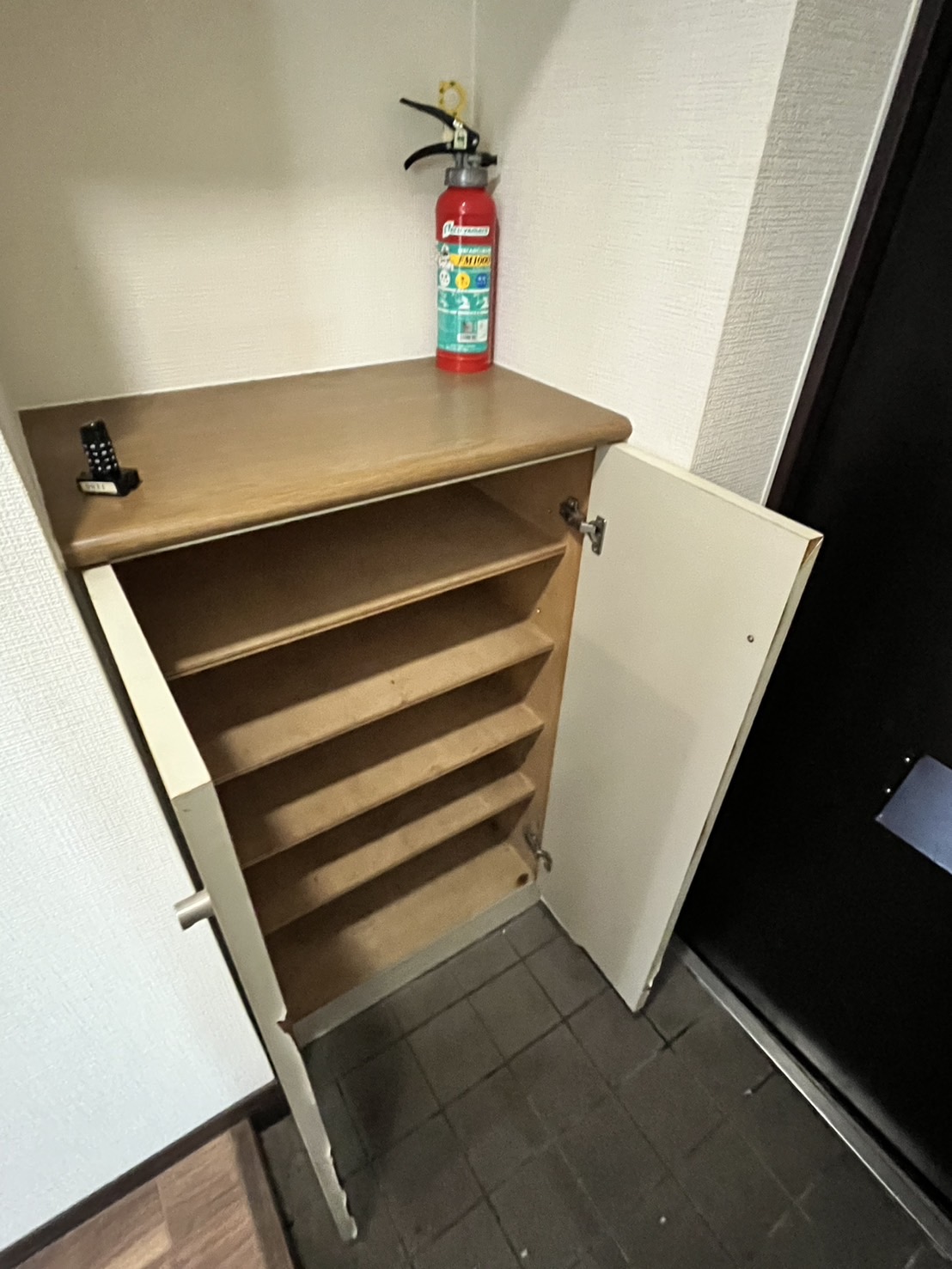 玄関　※他号室　参考までにご確認下さいませ