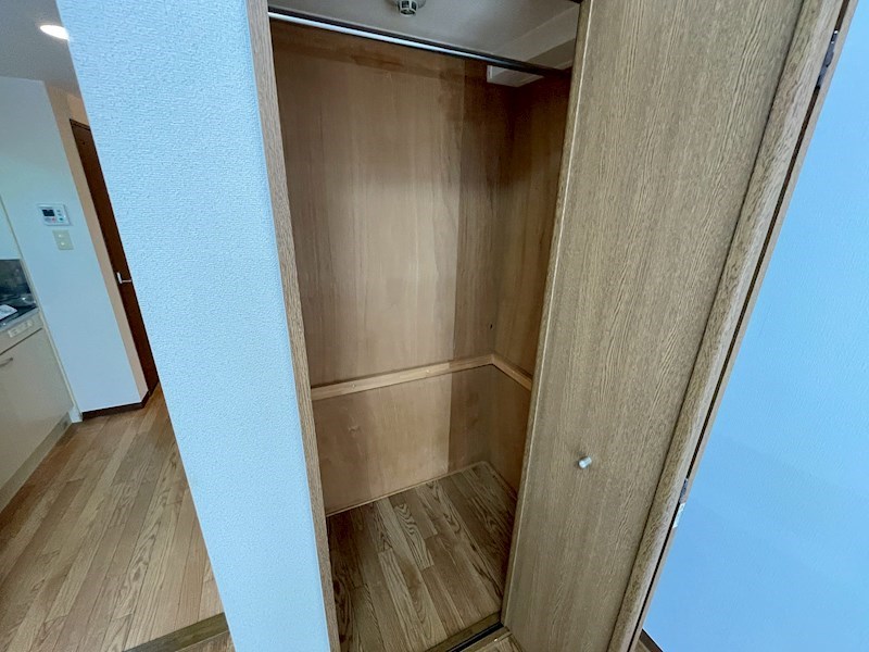 収納　奥行十分の収納スペース。