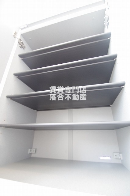 収納　シューズボックスあり