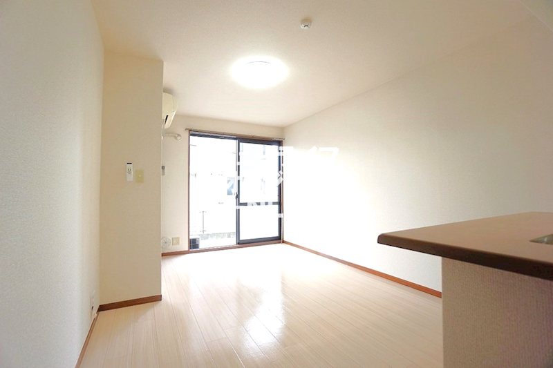 居室・リビング　※同建物他部屋になります。現状優先です。