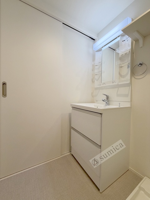 洗面設備　同施工の参考写真です。