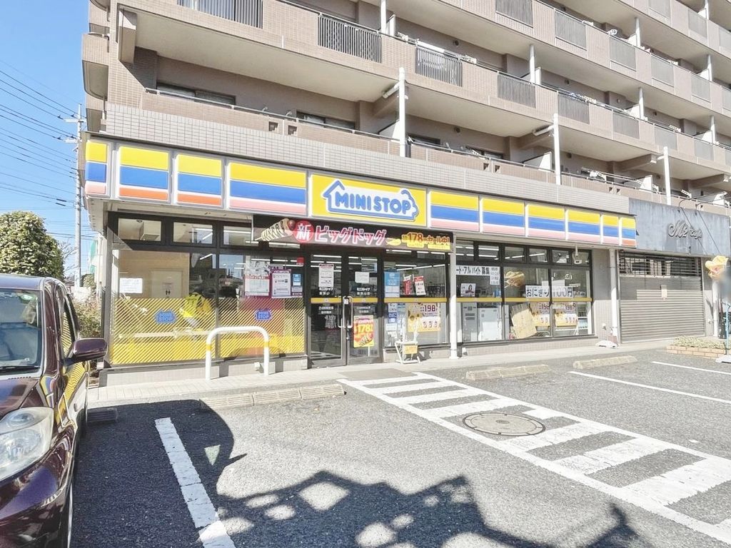 コンビニ　ミニストップ新狭山店（コンビニ）まで830m