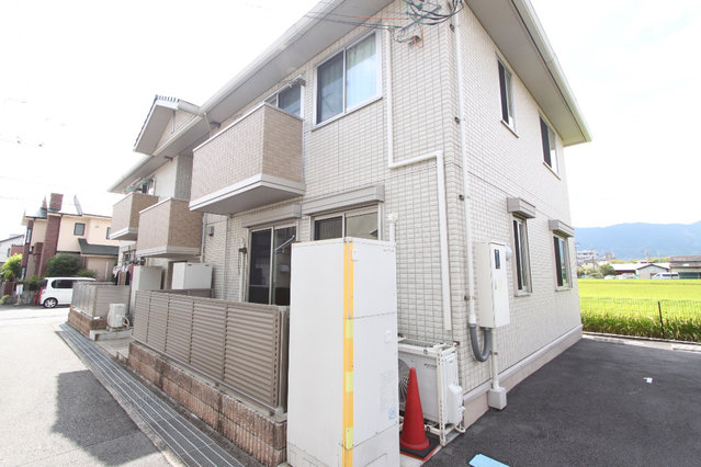 建物外観　落ち着いた雰囲気の外観です