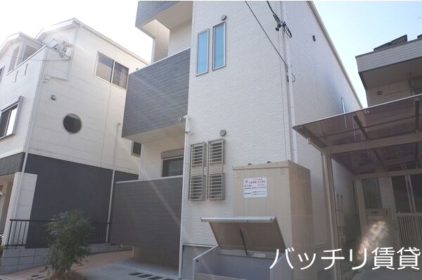 居室・リビング　画像は、同型タイプの為、現状を優先いたします。