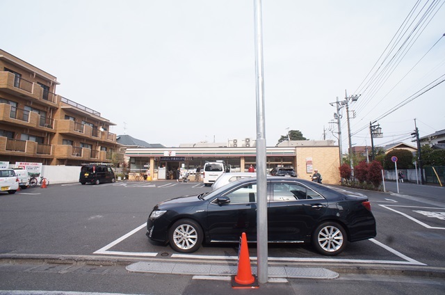 コンビニ　セブンイレブン浜田山鎌倉街道店（コンビニ）まで674m