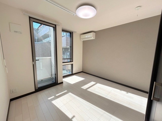 居室・リビング　同建物別号室参考