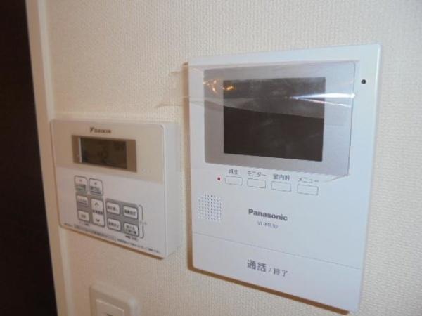 セキュリティ　モニター付きインターホン