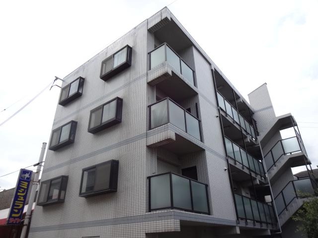 建物外観　外観タイル貼りです