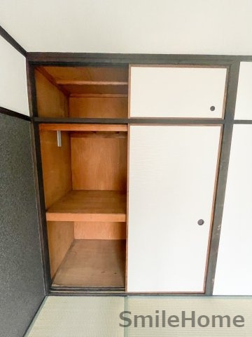 収納　押入れは奥行きもあるので収納力が凄いんです