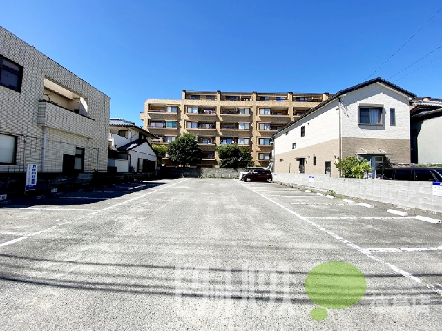 駐車場　近隣