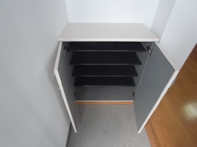 玄関　下駄箱
