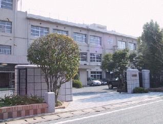 中学校　市立吉塚中学校（中学校）まで1100m