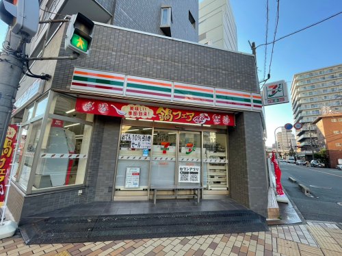 コンビニ　セブンイレブン 吹田広芝町店（コンビニ）まで81m