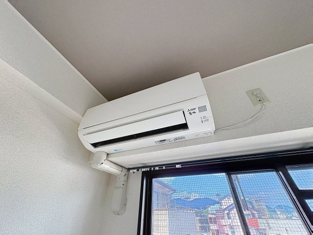 その他設備　掲載写真は同型の左右反転の部屋を掲載しております。仕様等が異