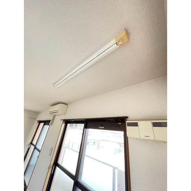 庭　室内洗濯物干しバー