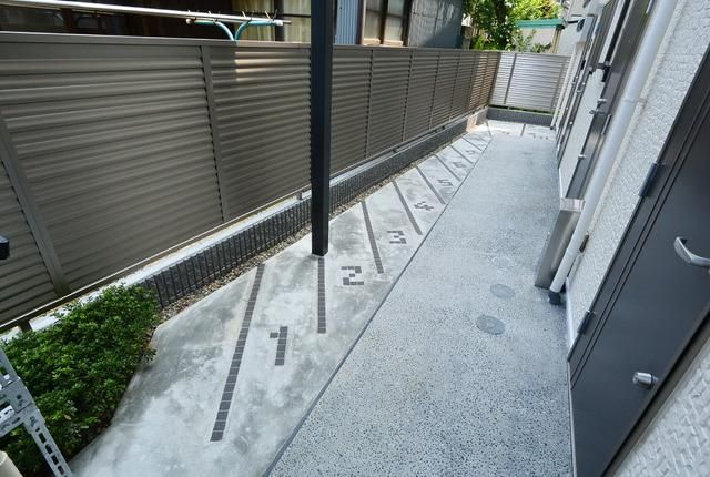 駐車場　★自転車はこちらへ★