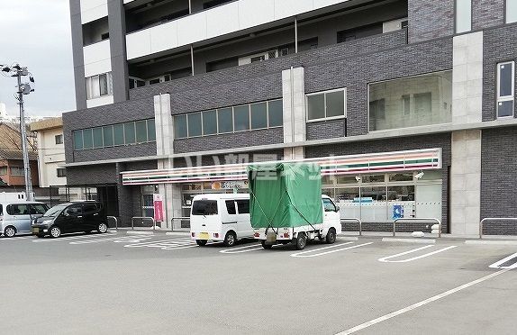 コンビニ　セブンイレブン　小倉朝日ヶ丘店（コンビニ）まで342m