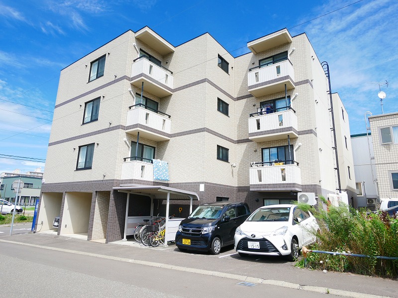 建物外観　ネット無料でエアコン付きのお部屋です♪