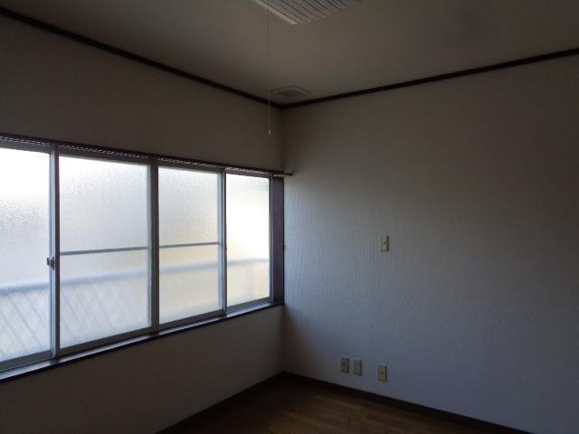 コーポラフォーレの居間写真
