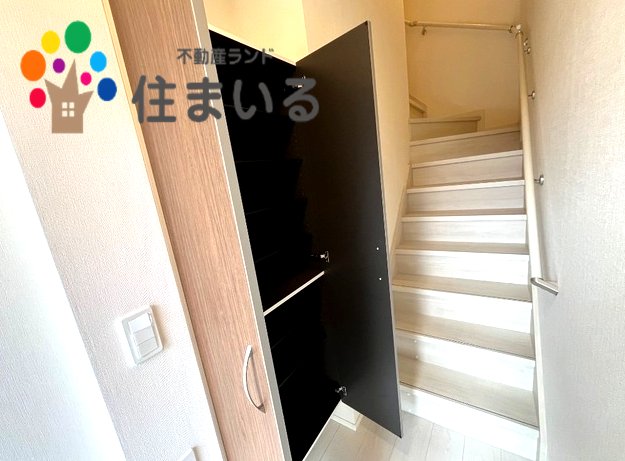 玄関　※写真は同型タイプとなります