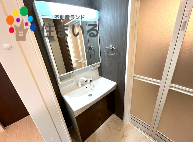 洗面設備　※写真は同型タイプとなります