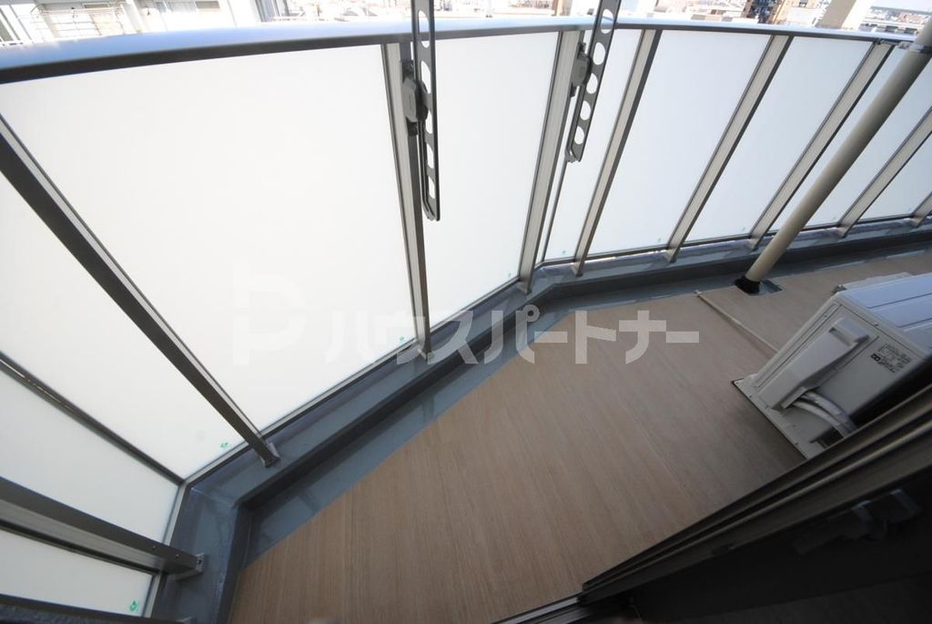 バルコニー　建築中です。