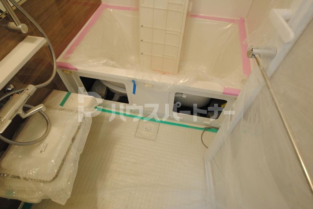 バス・シャワールーム　建築中です。