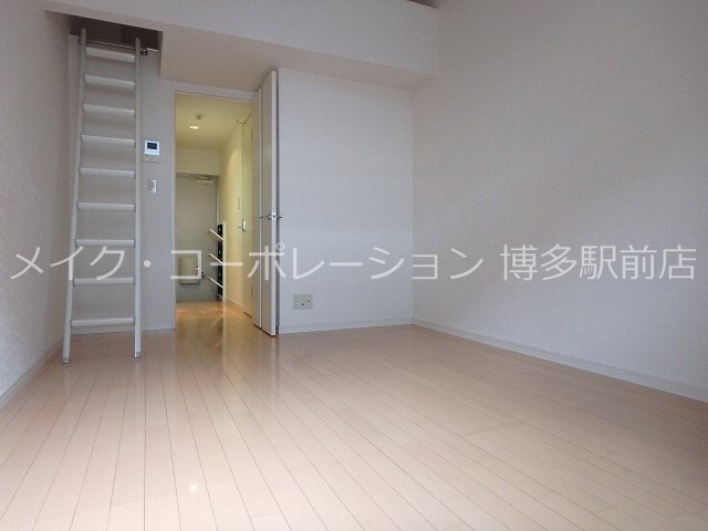 居室・リビング　※入居中の為別部屋写真使用現状優先