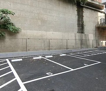 駐車場　駐車場完備です