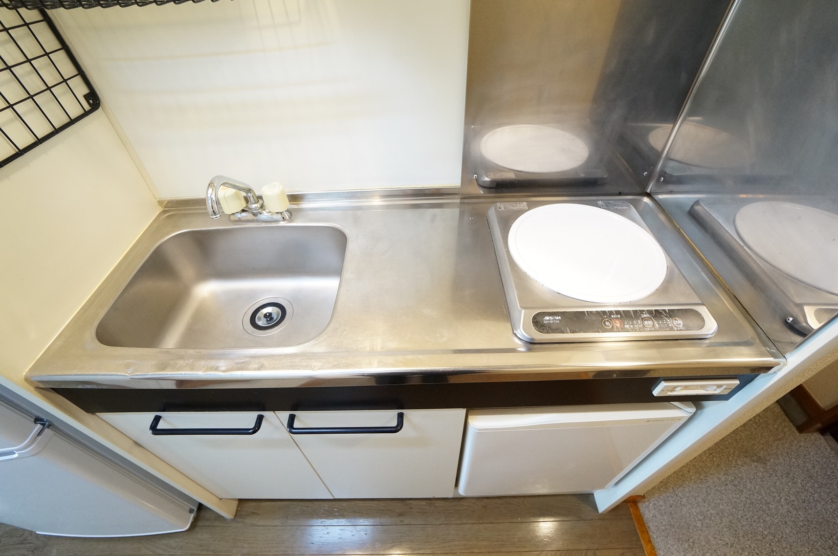キッチン　ＩＨの１口コンロです。