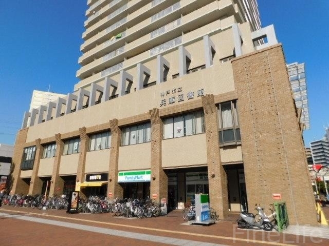 【神戸市兵庫区浜崎通のマンションの図書館】