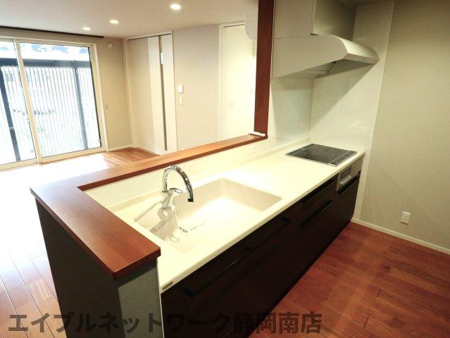 キッチン　キッチンでお料理をお楽しみください